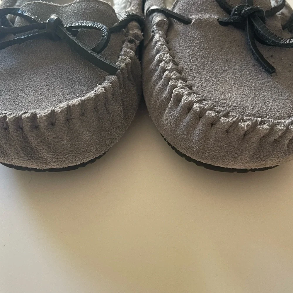 Minnetonka Cally Slippers - Picture 6 of 6
